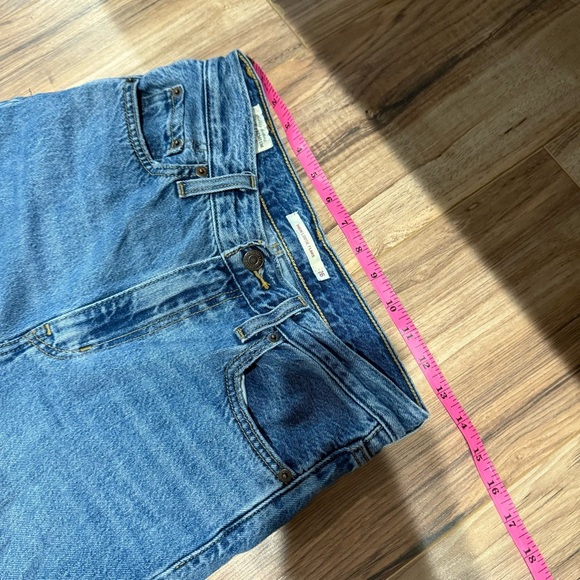 Levi’s High Loose Flare Jean - Picture 7 of 11